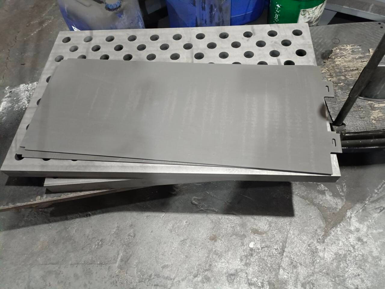 石墨承烧板用途特点、使用维护与选型建议全解析